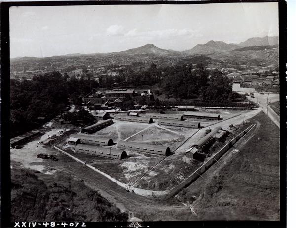 공중에서 본 미육군 제7보병사단 구금소 전경, 1948-09-24