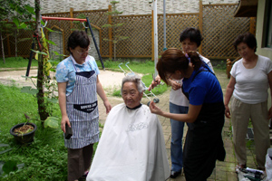 경로정 이미용 봉사