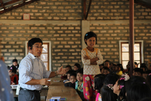 2009년 미얀마 농군학교의 초등학교방문 특강